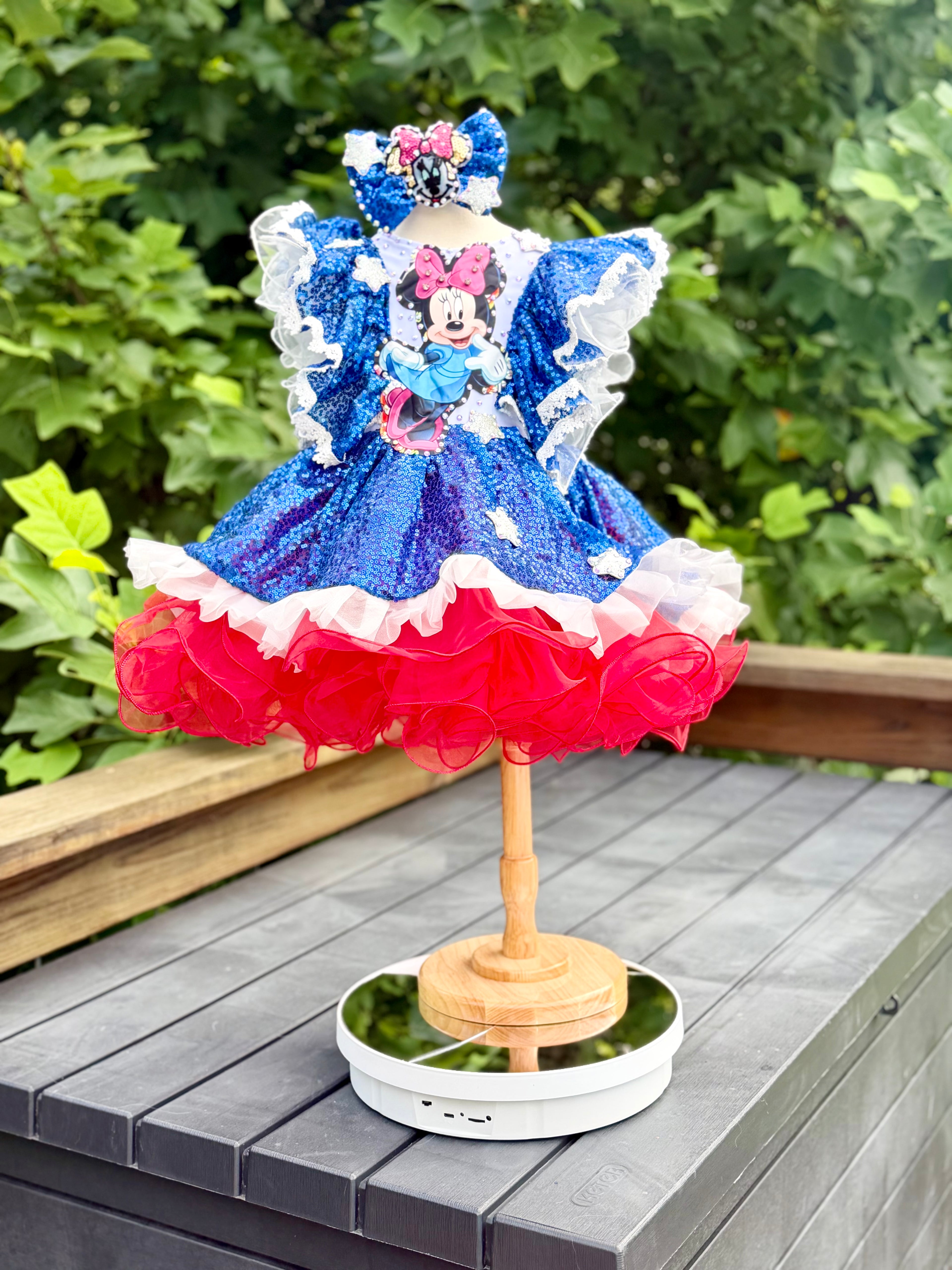 Minnie Mouse OOC Size 18/3
