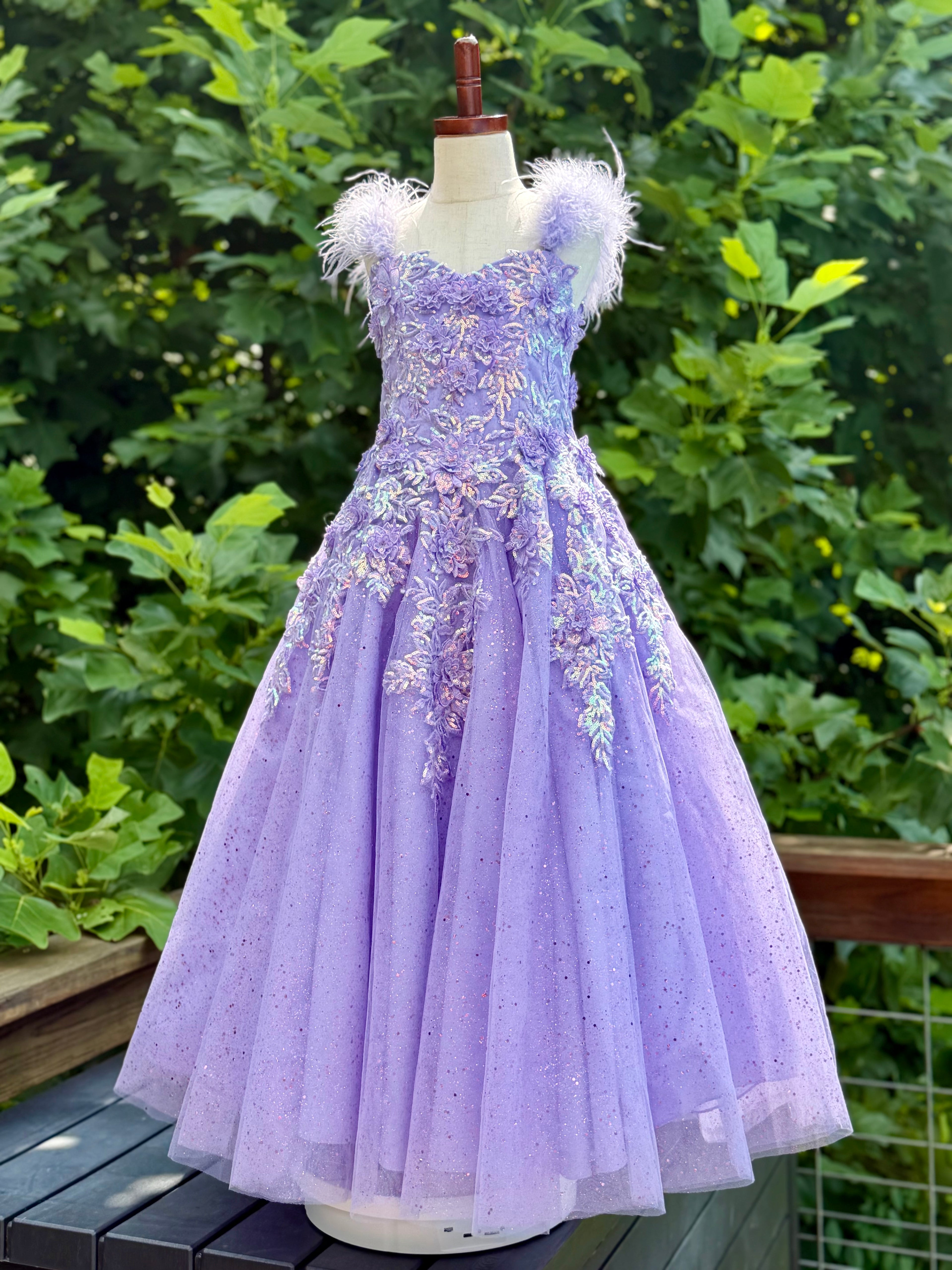 New!! Tiffany Size 4 Periwinkle Glitter