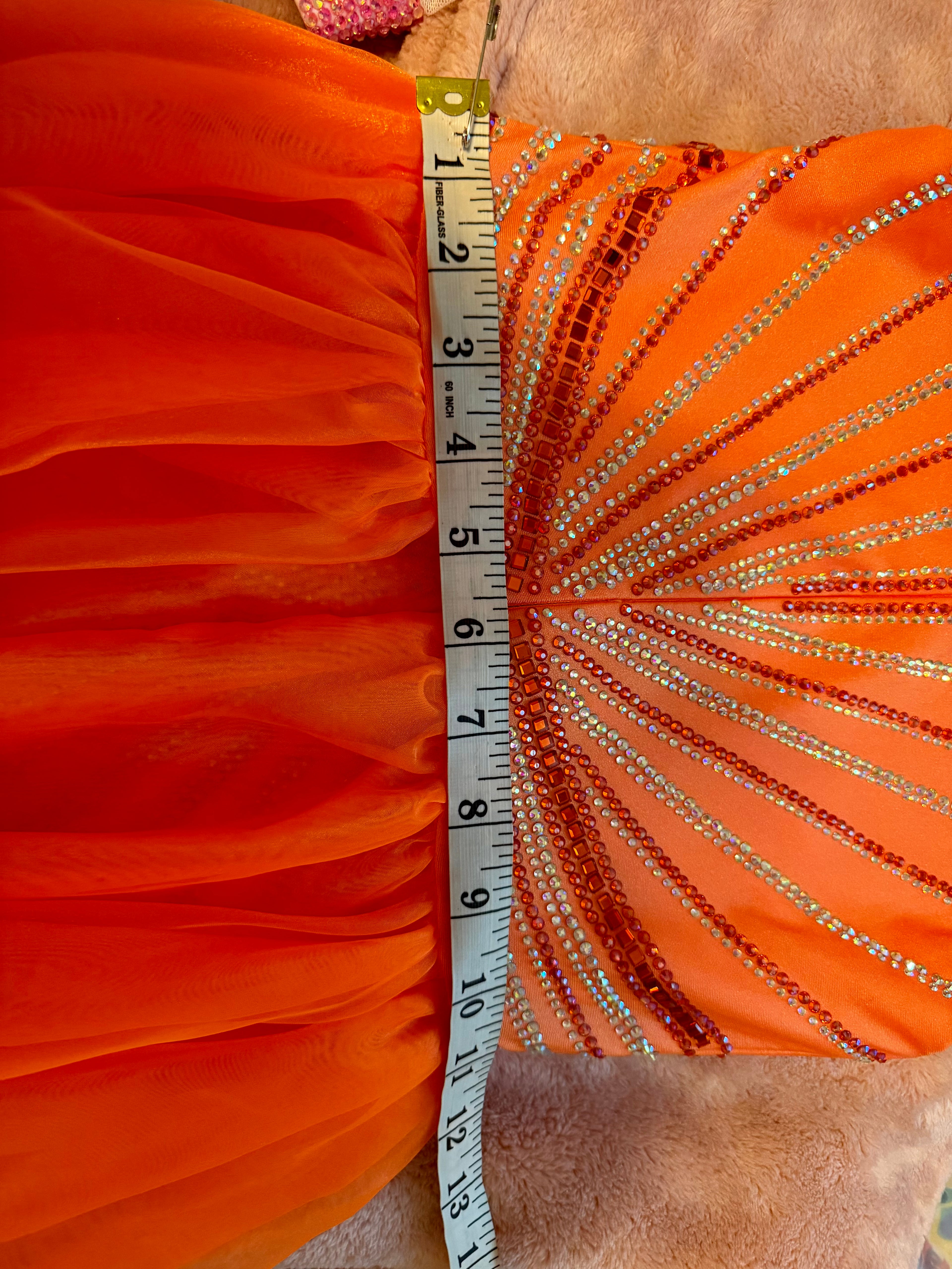 Ashley Lauren size 6 Fun Fashion