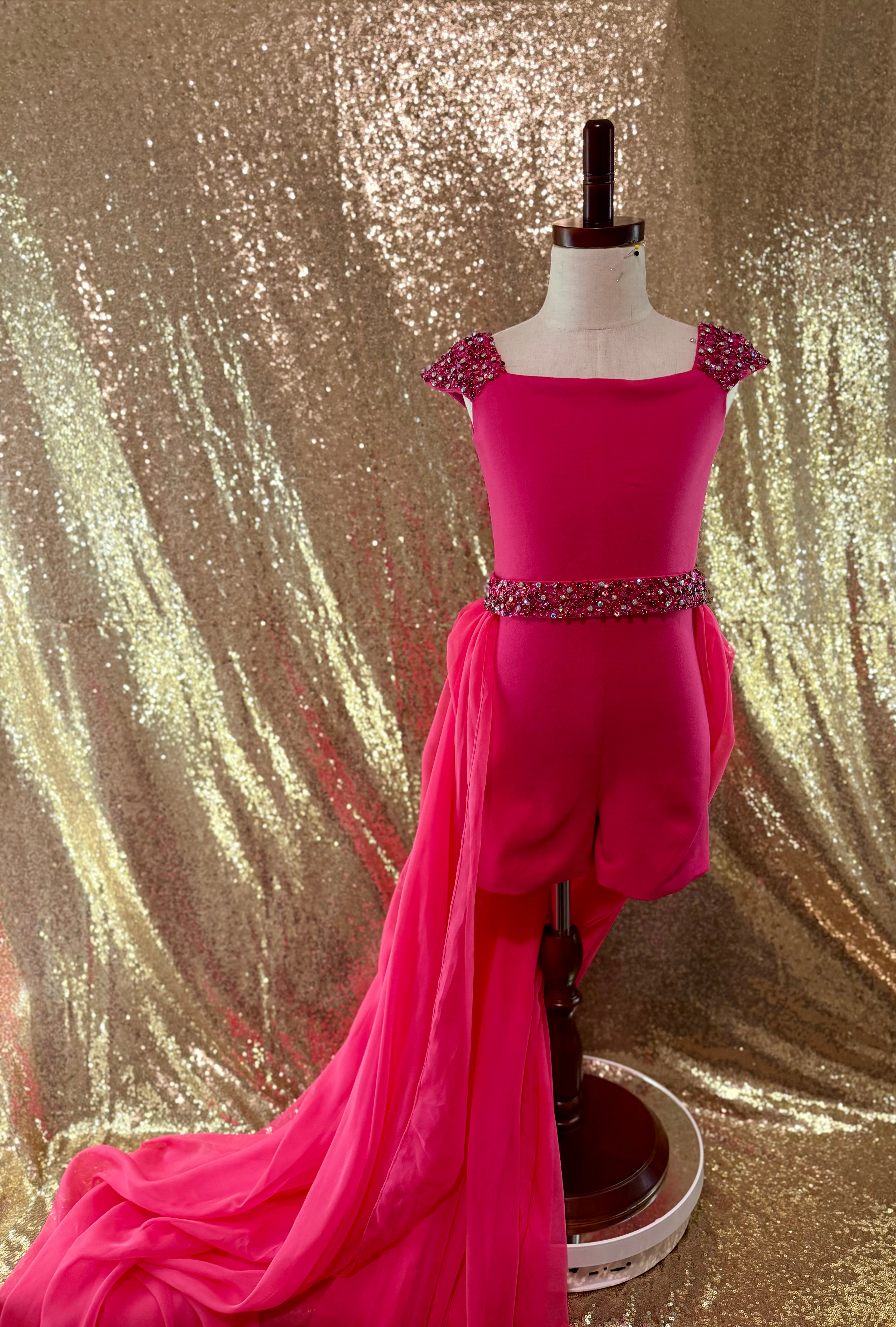 OMC Size 6 Fun Fashion