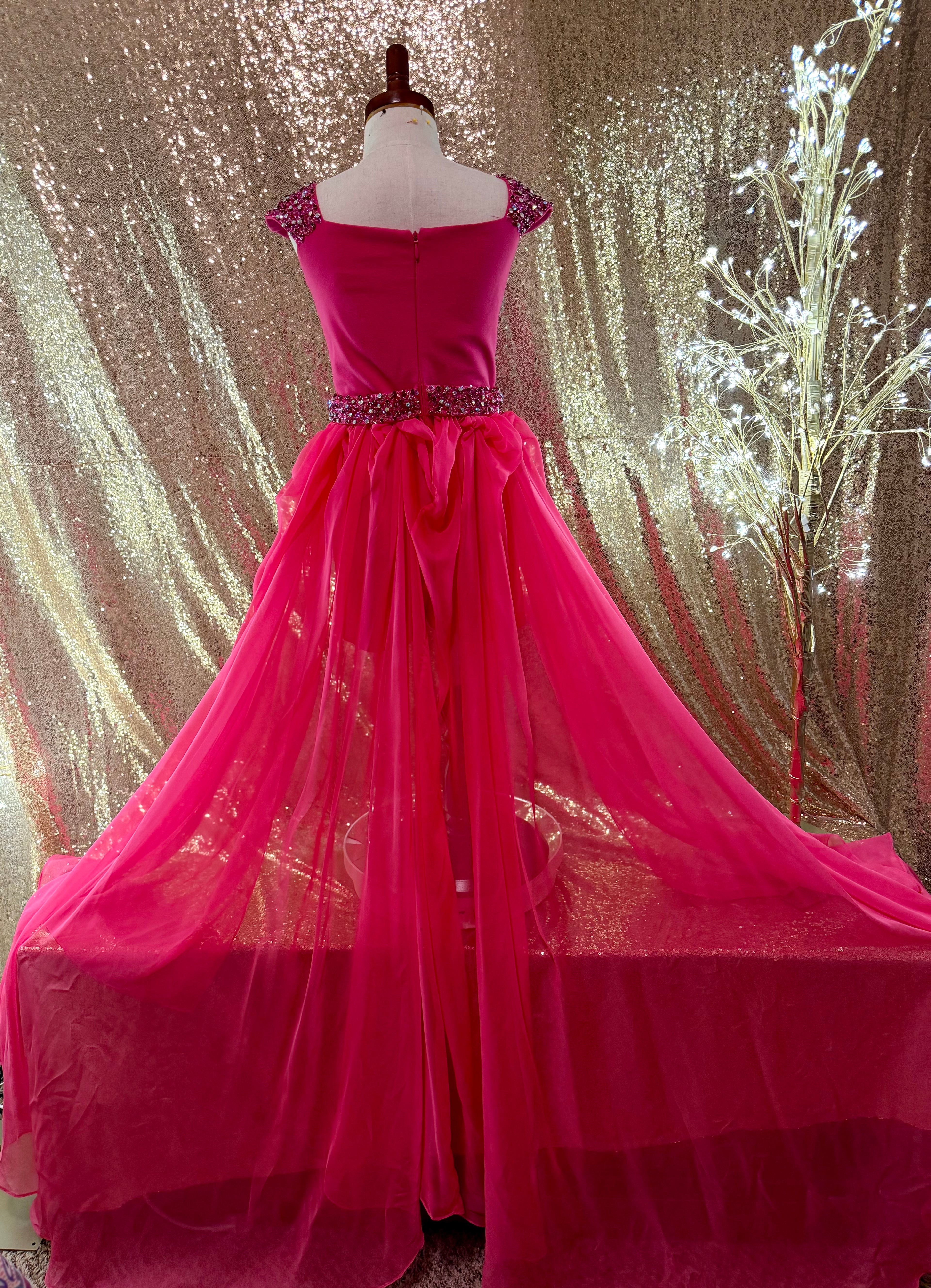 OMC Size 6 Fun Fashion