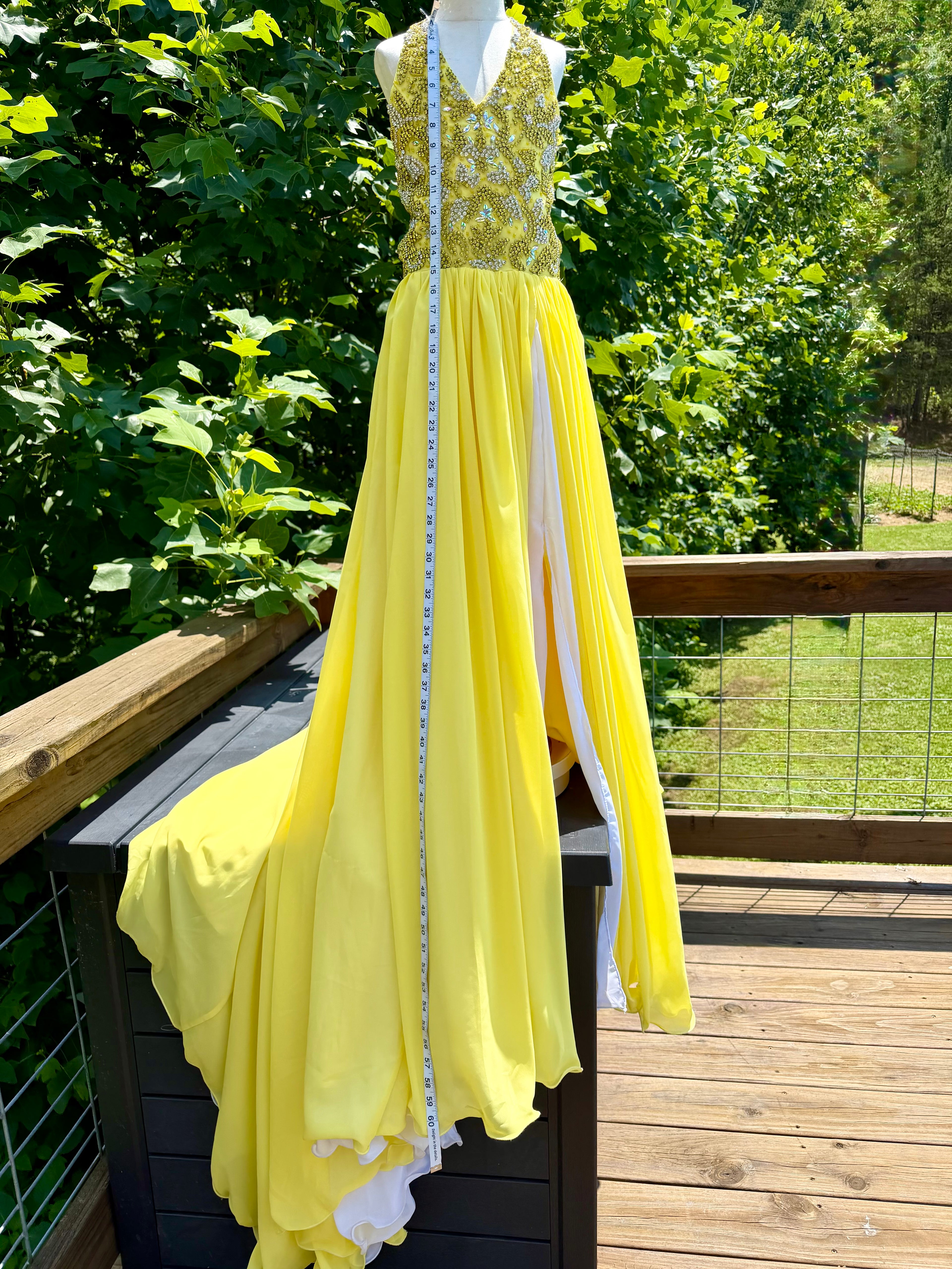 Gorgeous size 12 yellow OMC