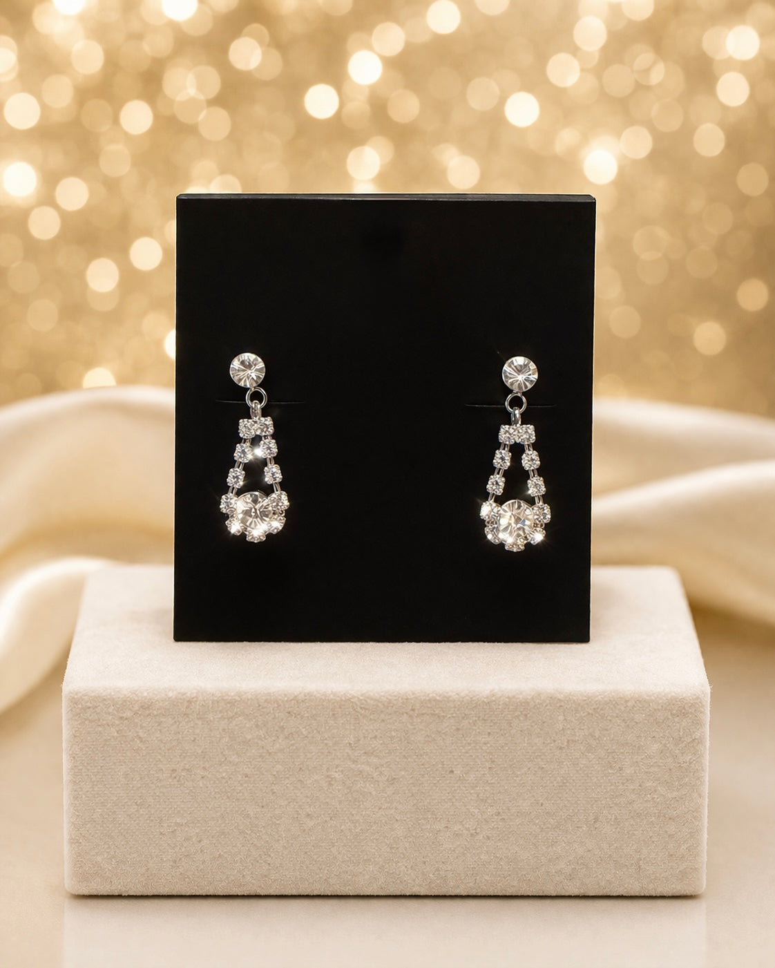 Dangle Teardrop Earring 7/8" long
