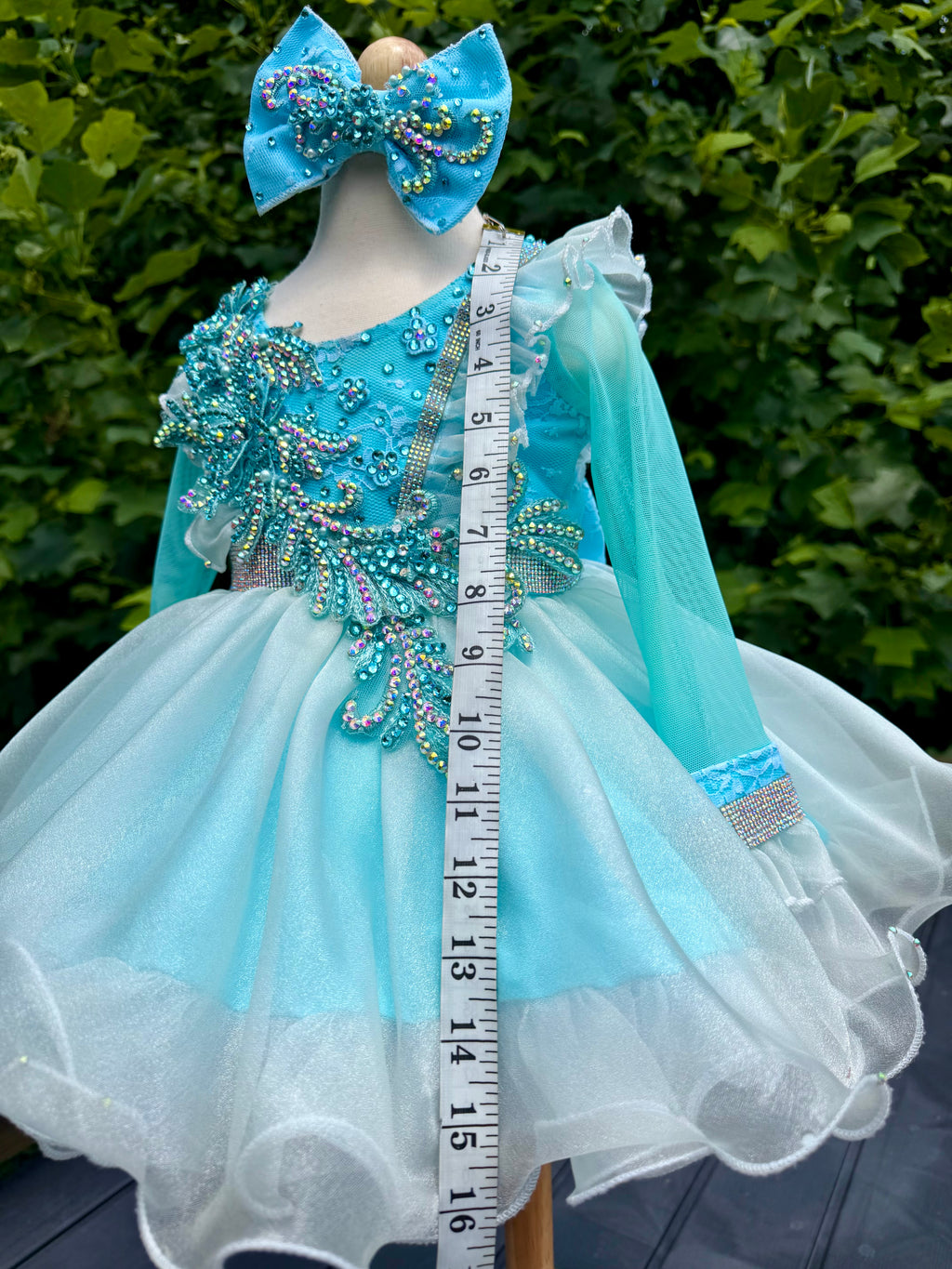 Custom by Courtney Messenger size 12/2 - 18/3