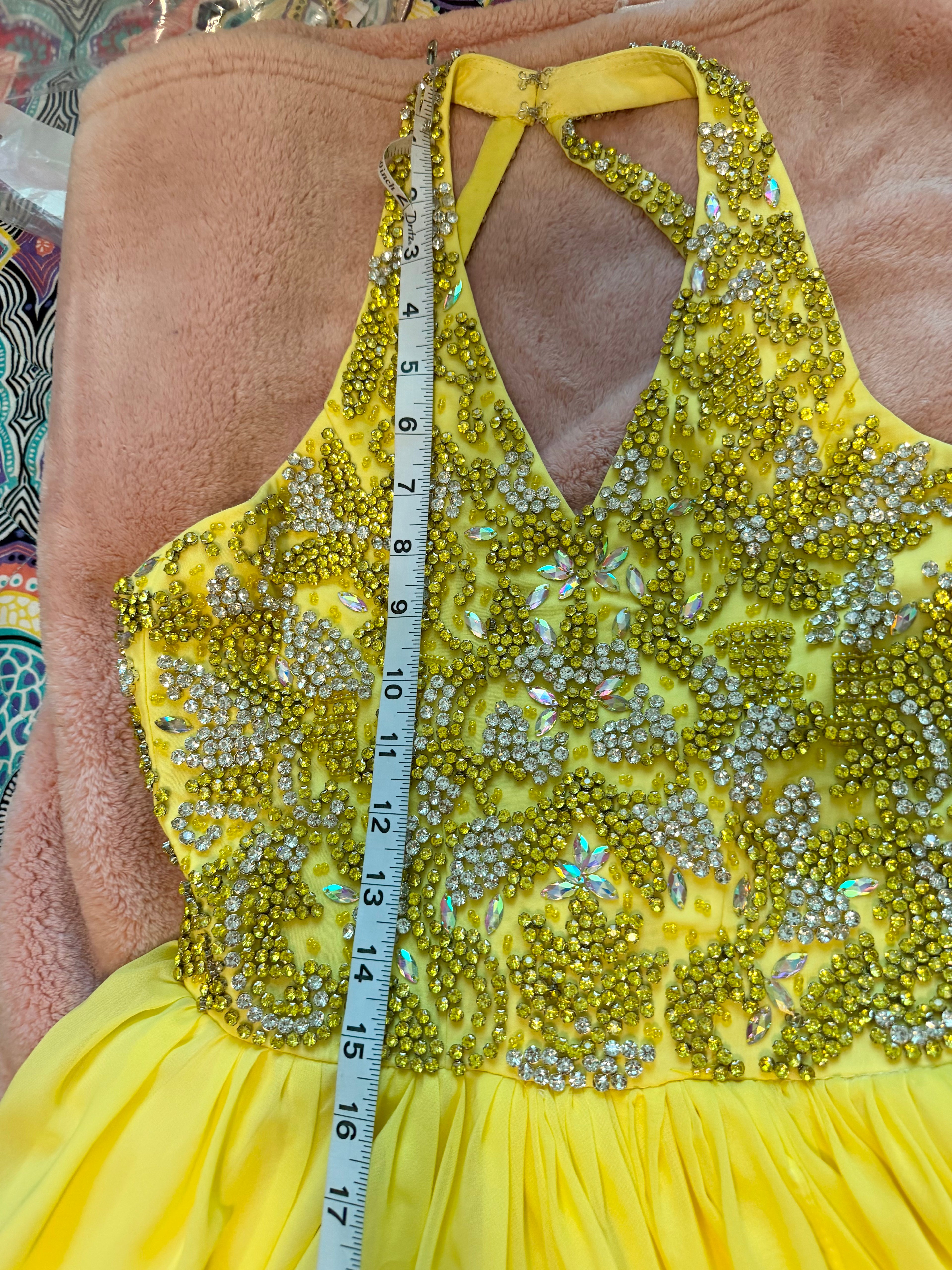 Gorgeous size 12 yellow OMC
