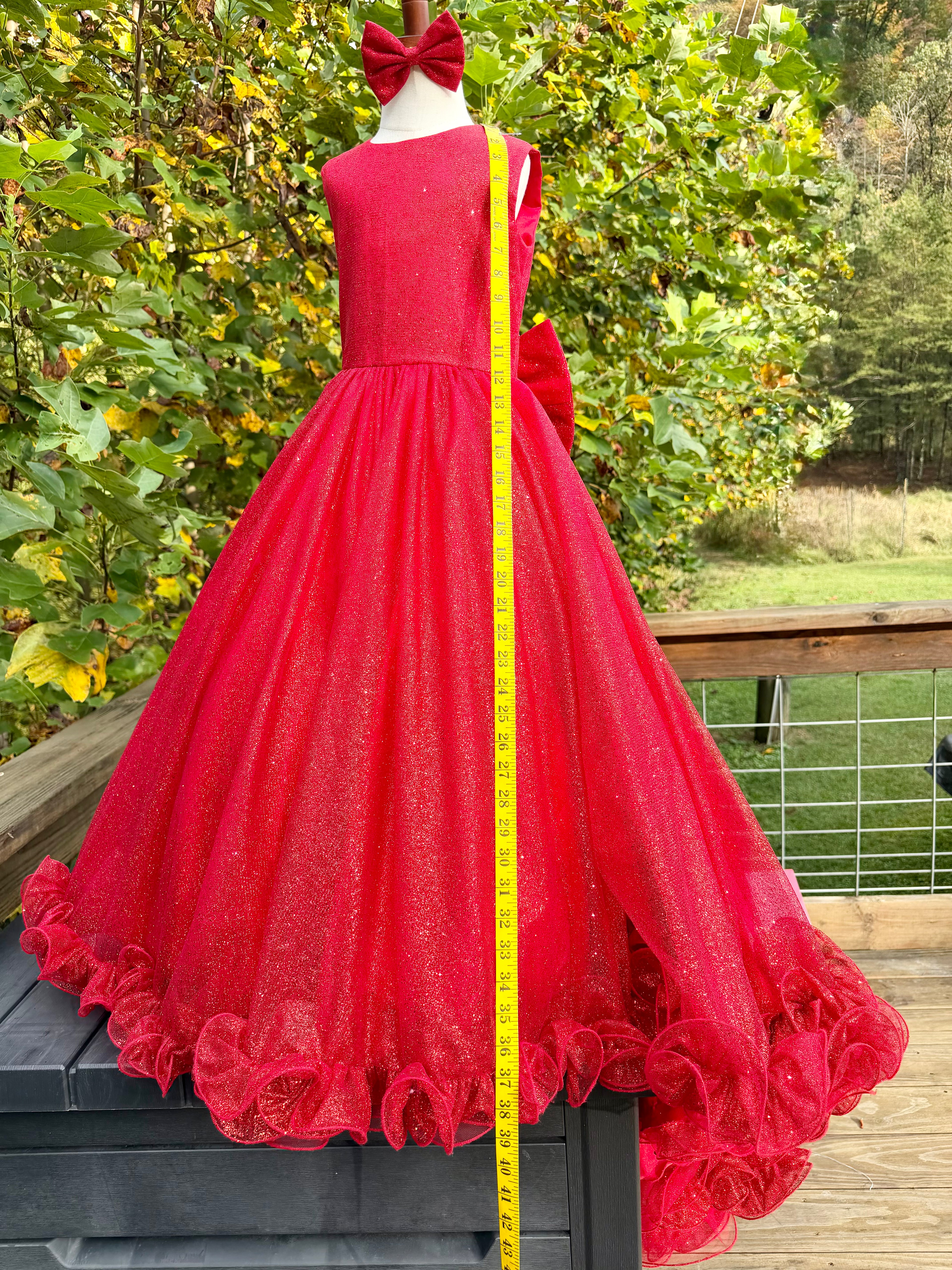 Scarlet Reign red glitz size 4