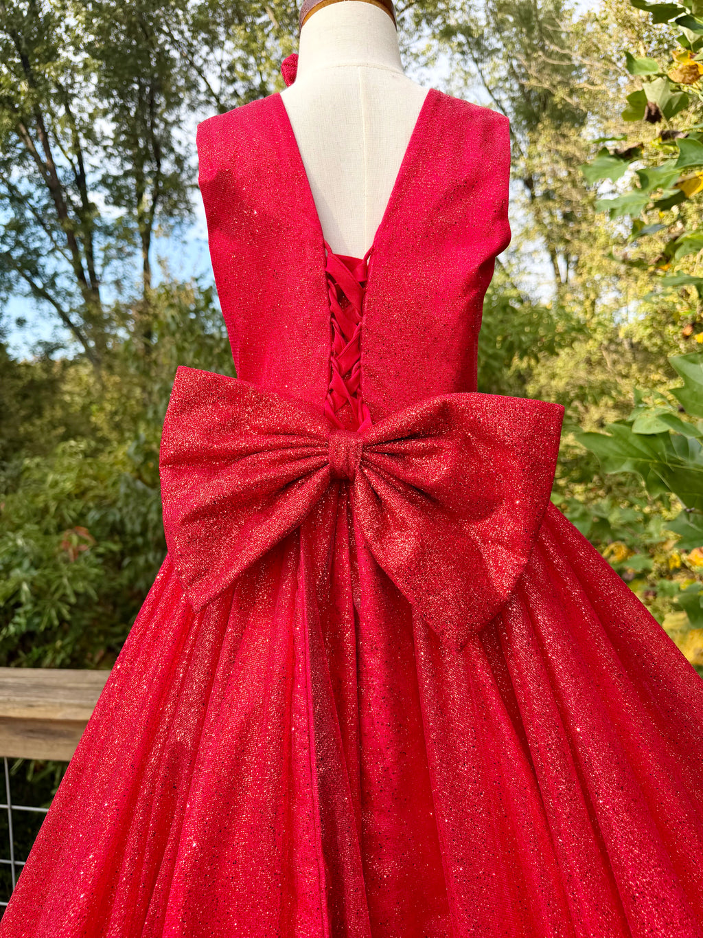 Scarlet Reign red glitz size 4