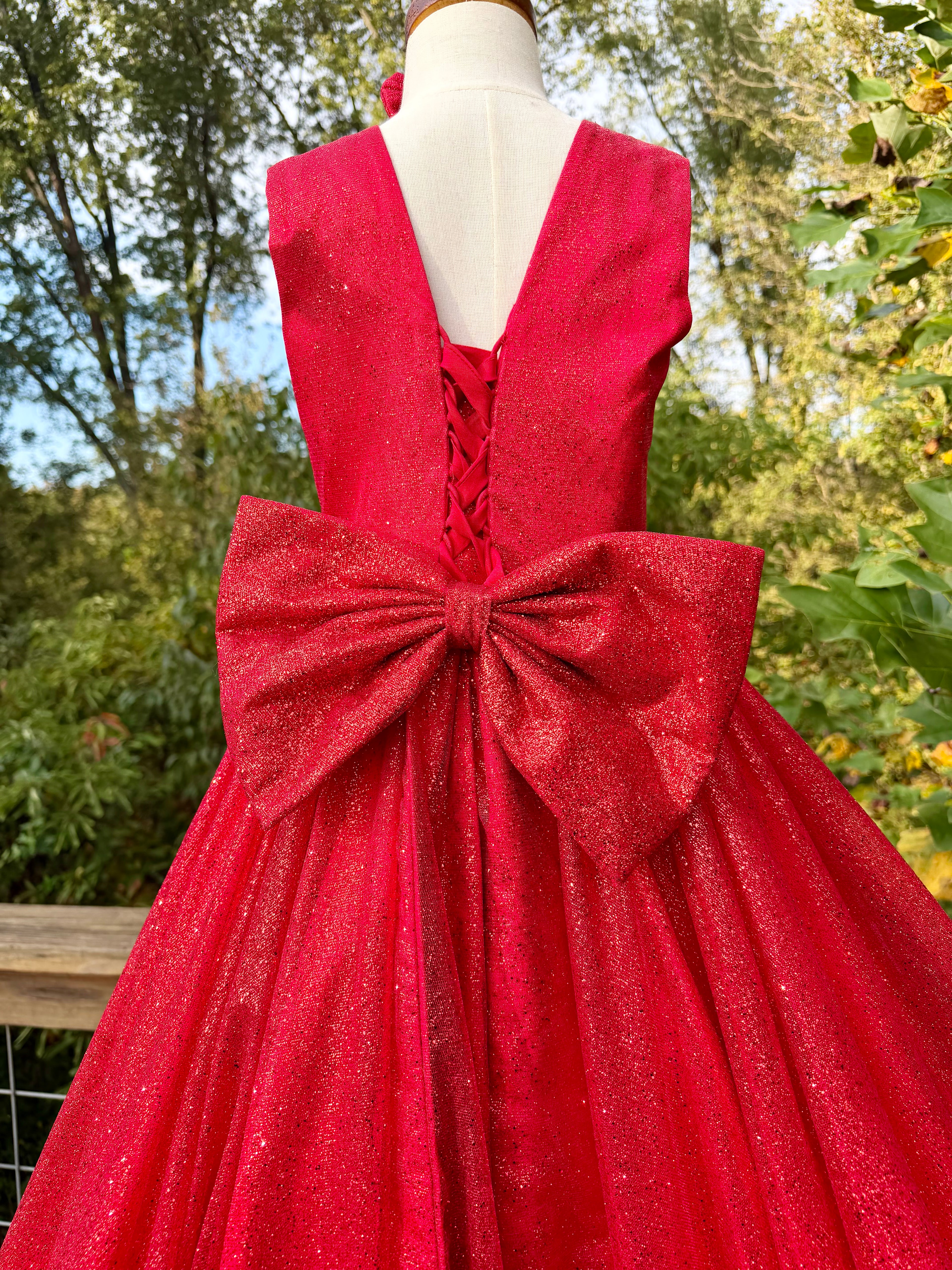 Scarlet Reign red glitz size 4