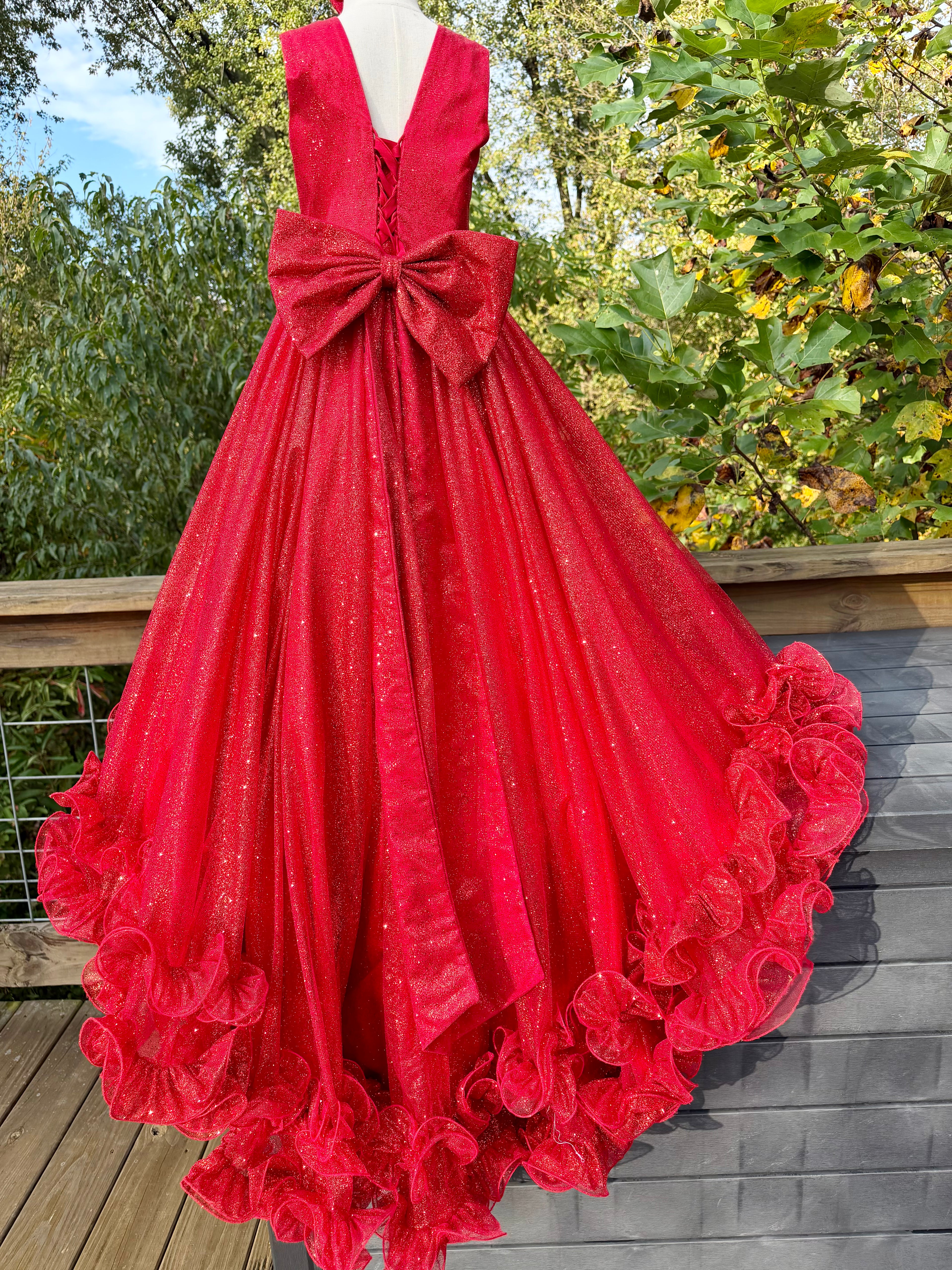 Scarlet Reign red glitz size 4