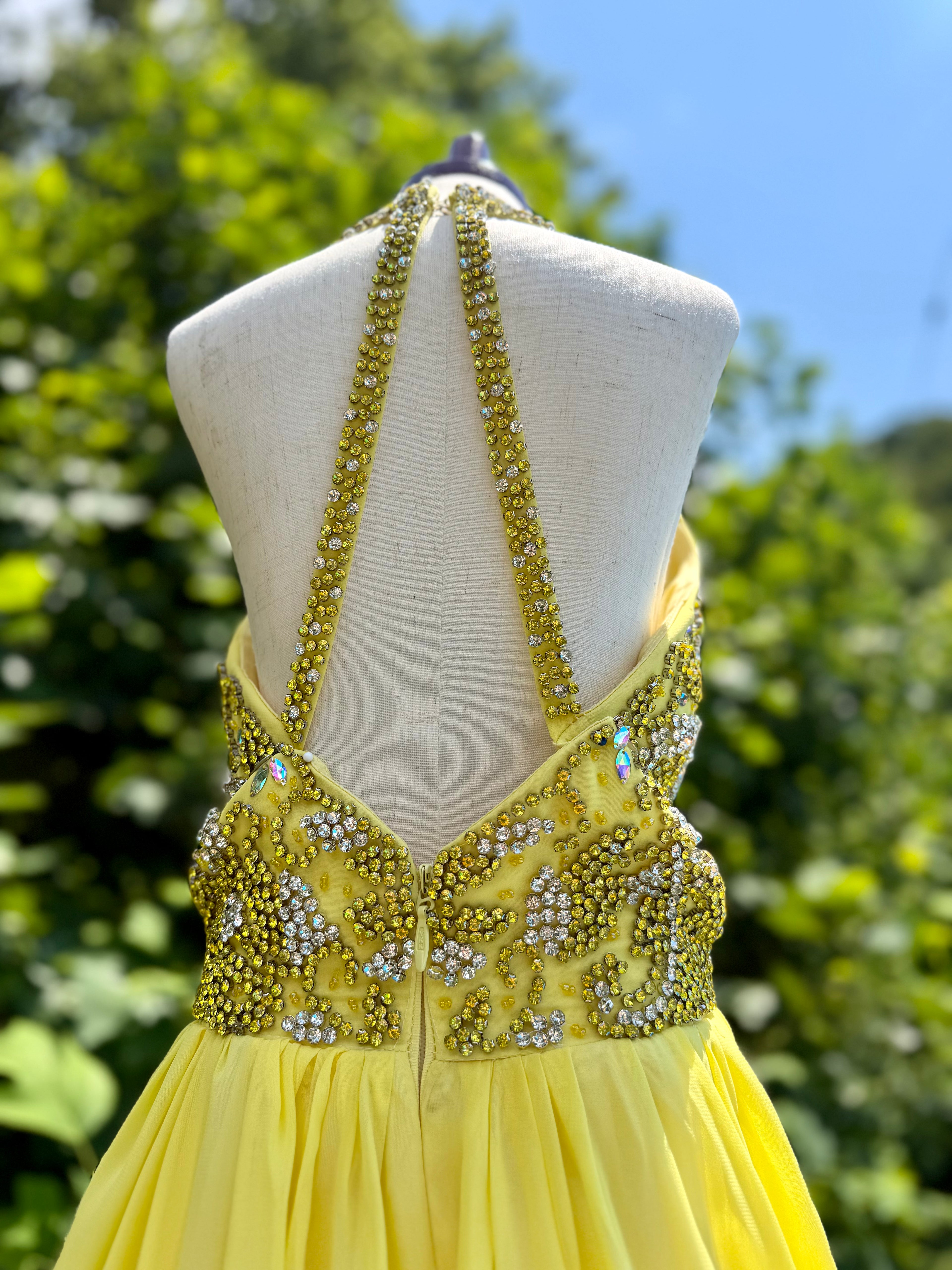Gorgeous size 12 yellow OMC