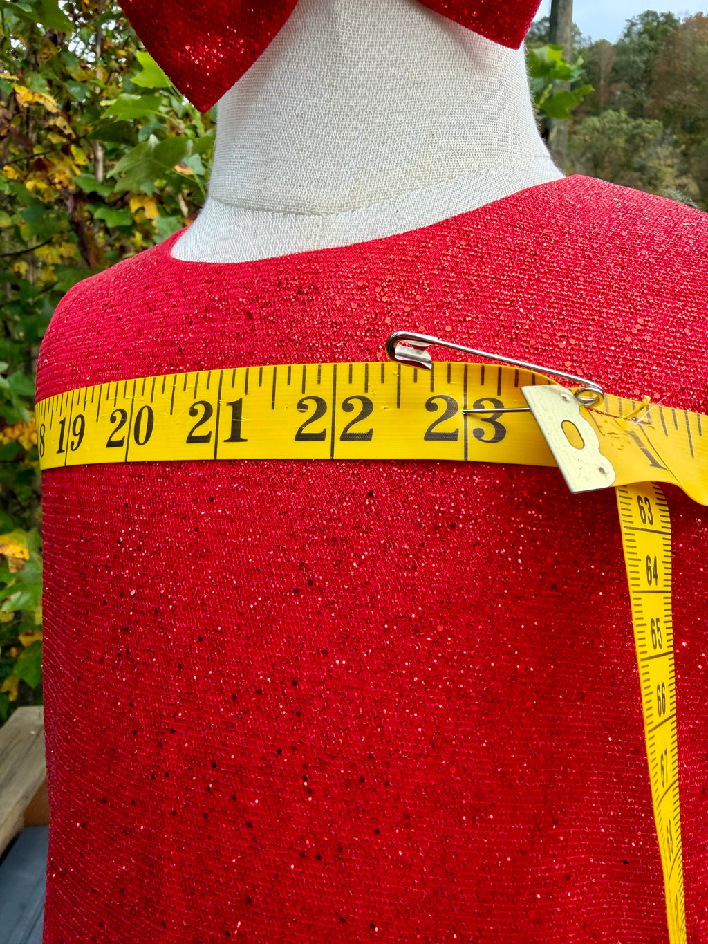 Scarlet Reign red glitz size 4