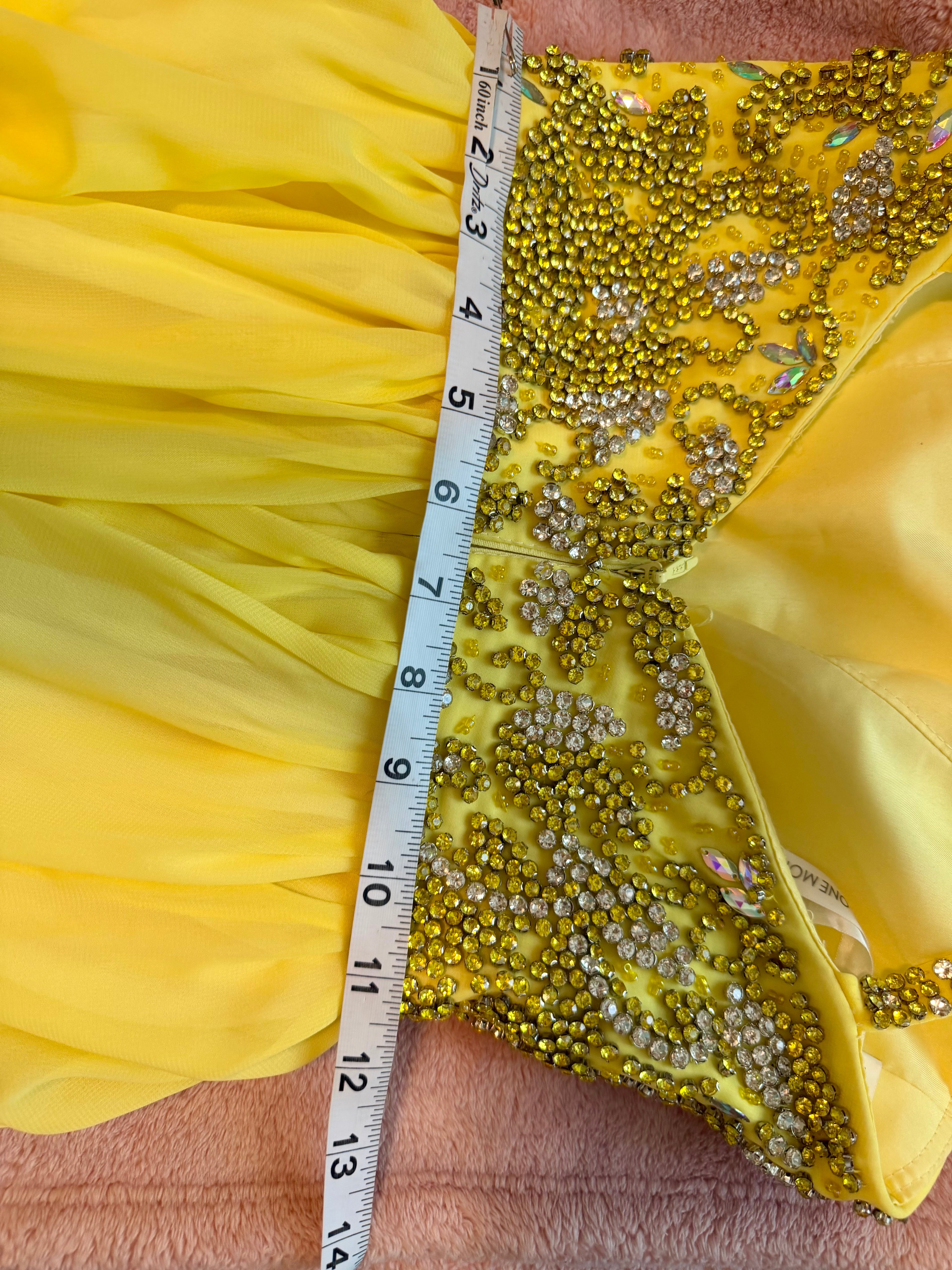 Gorgeous size 12 yellow OMC