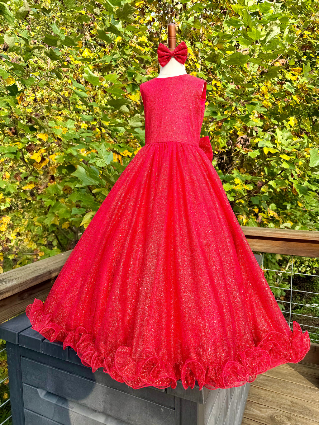 Scarlet Reign red glitz size 4