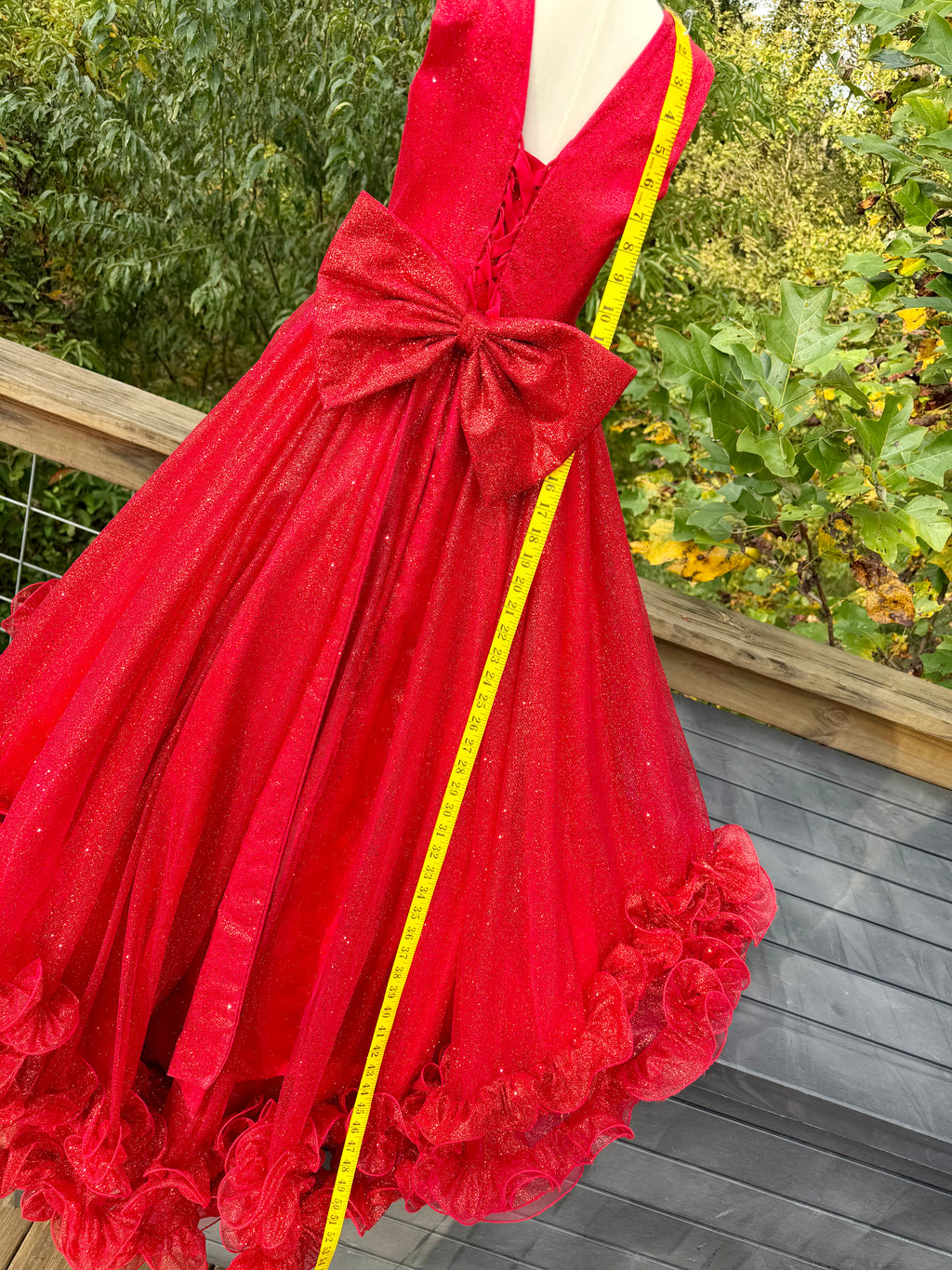 Scarlet Reign red glitz size 4