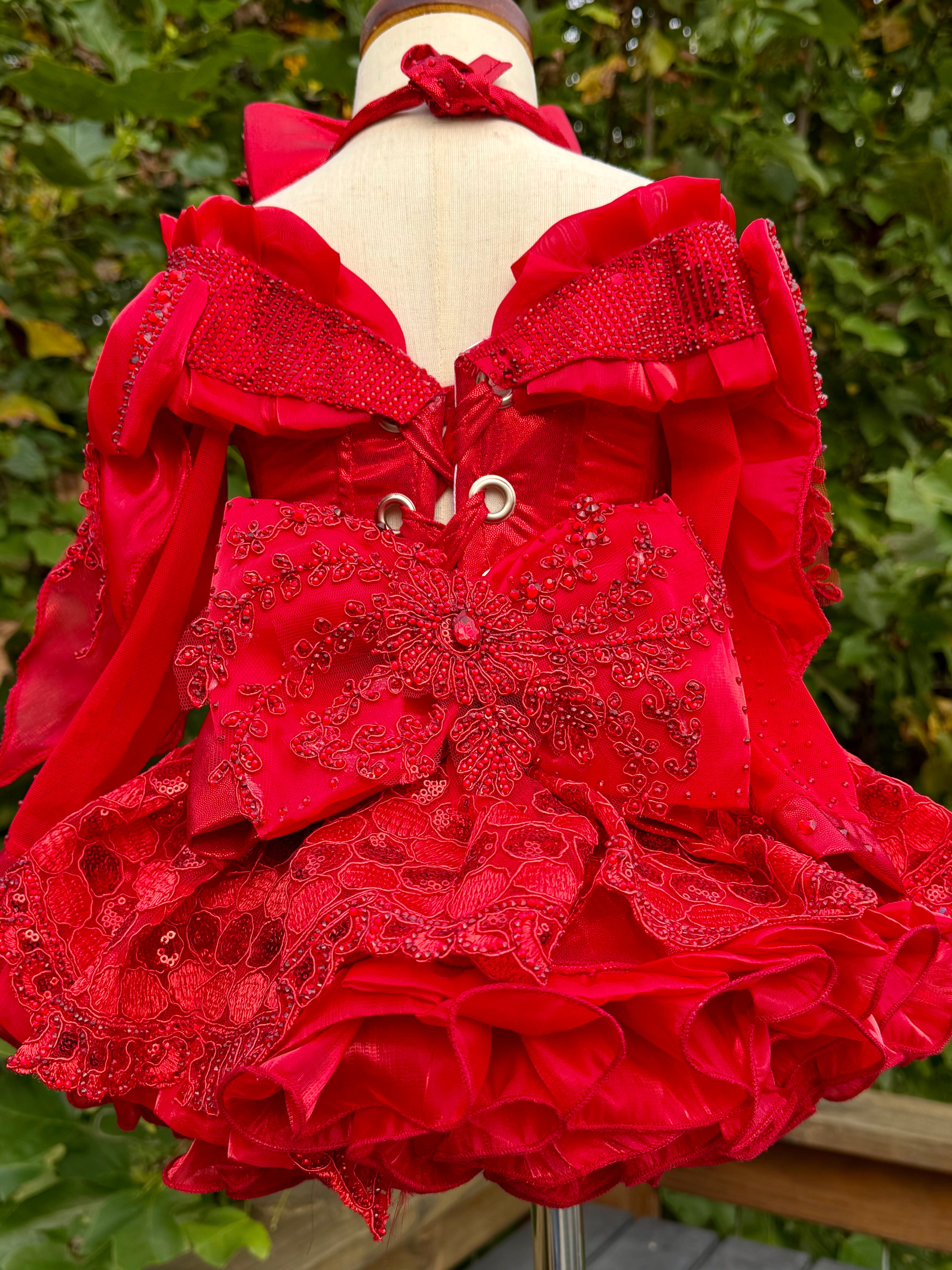 Little Miss Red Size 12/2 by Borealis