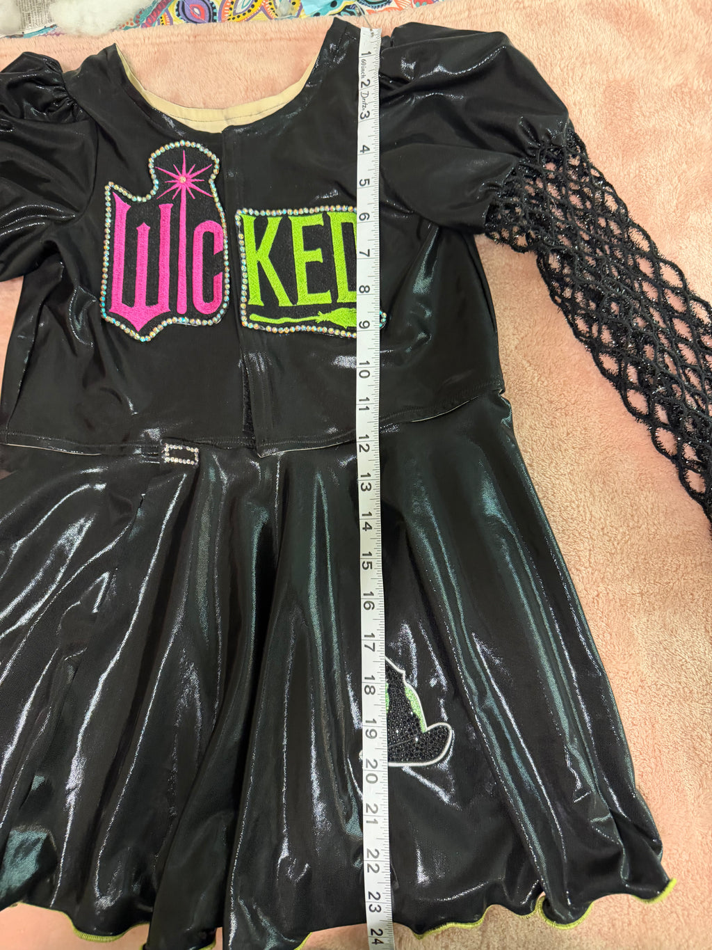 Wicked Reveal – OOC & Fun Fashion Set 5/7