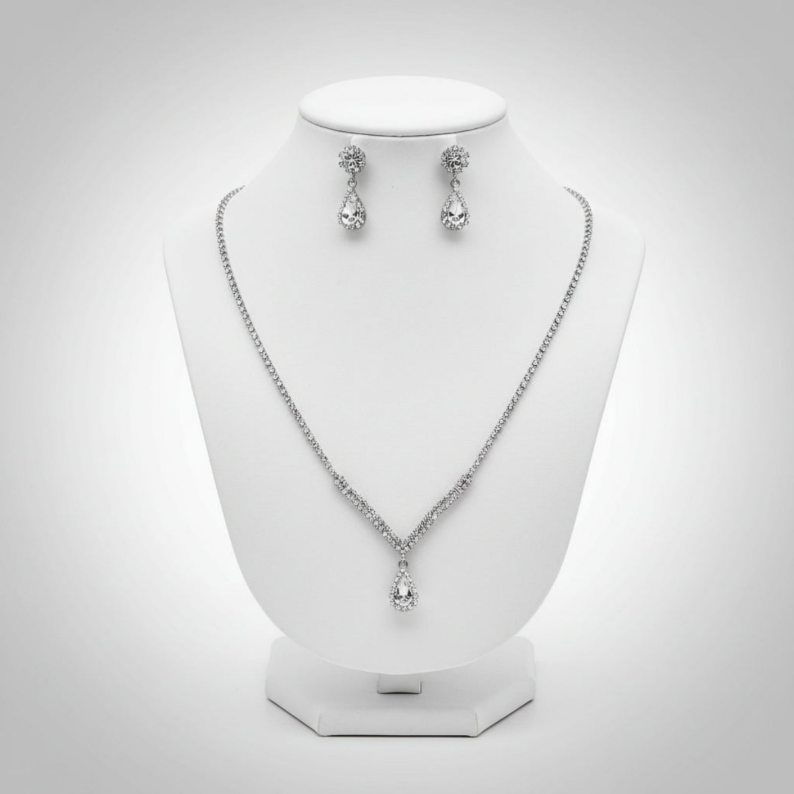 Dandy End Lines Dangle Rhinestone Necklace Set