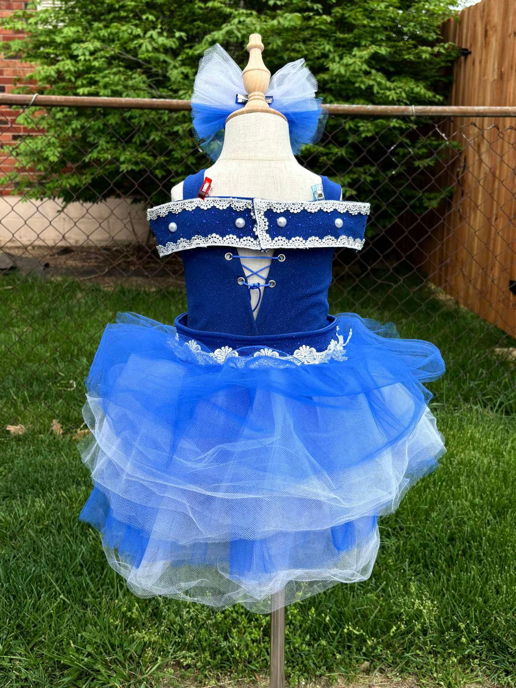 UK & Bluey Fun Fashion by Runway Ruffles Size 12/2